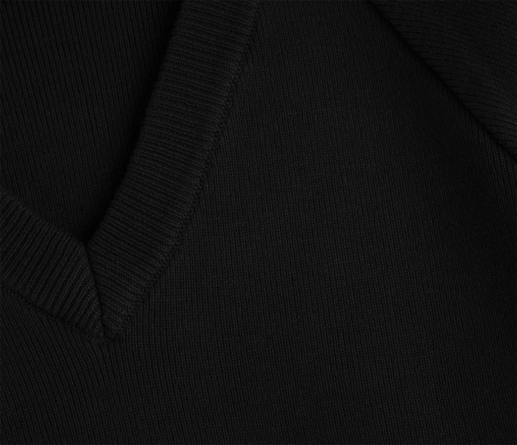V-Neck Pullover - Black